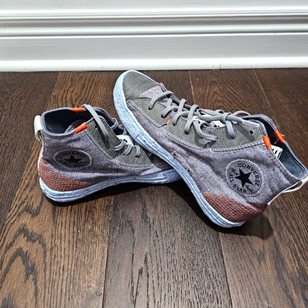 *NWOT* Chuck Taylor All Star Crater